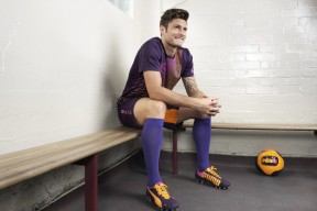 球天下体育官网注册-跨时空巅峰对决，Doinb联手库里70分钟鏖战RNG，关键助攻一锤定音！